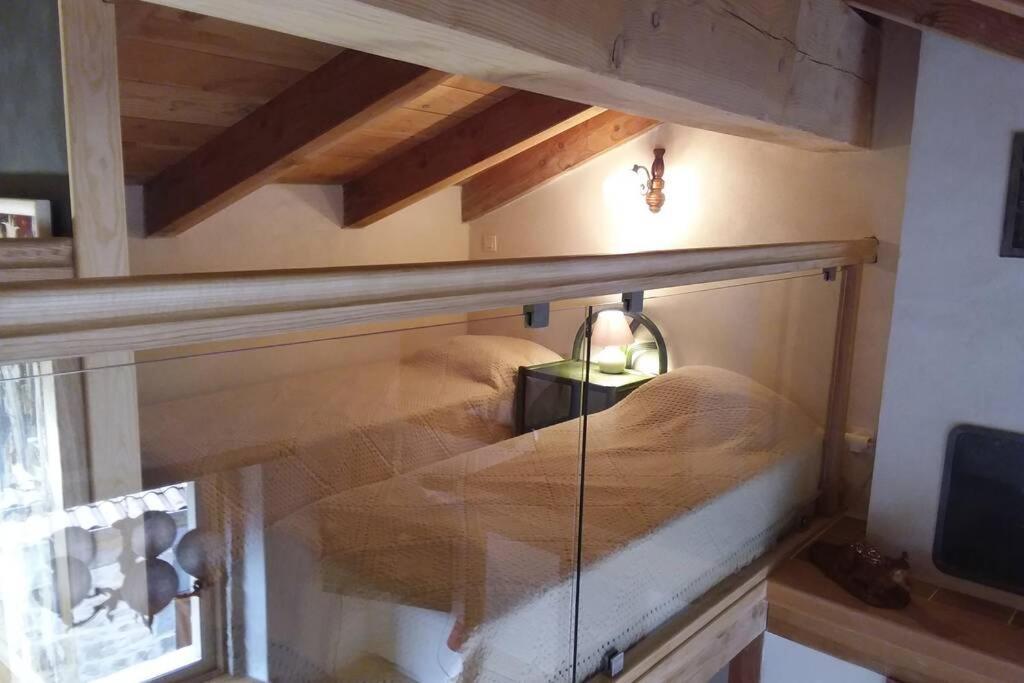 Loft La Rose Desiree Gite 3 Etoiles Chalencon Esterno foto