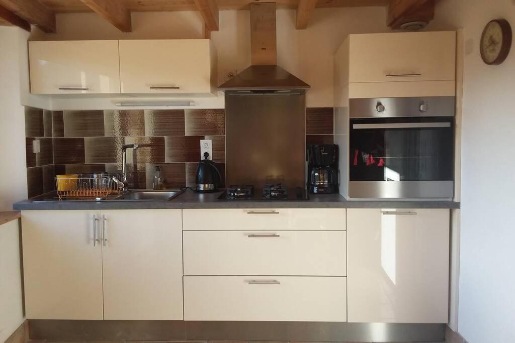 Loft La Rose Desiree Gite 3 Etoiles Chalencon Esterno foto